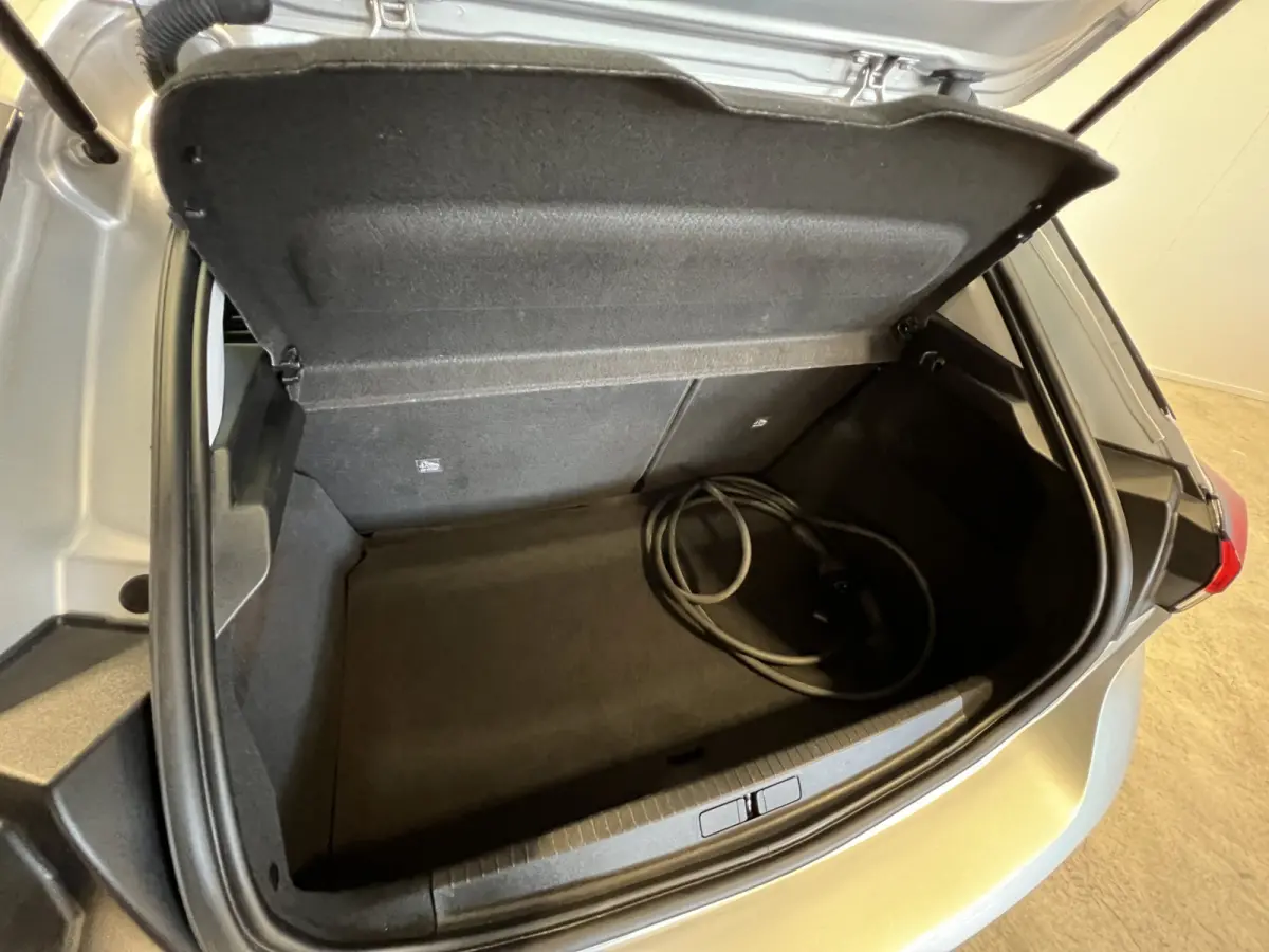 Elegance 50 kWh | SoH 98.1% | Android Auto/Apple Carplay | Lichtmetalen Velgen 16" | Cruise Control | DAB | Airco |