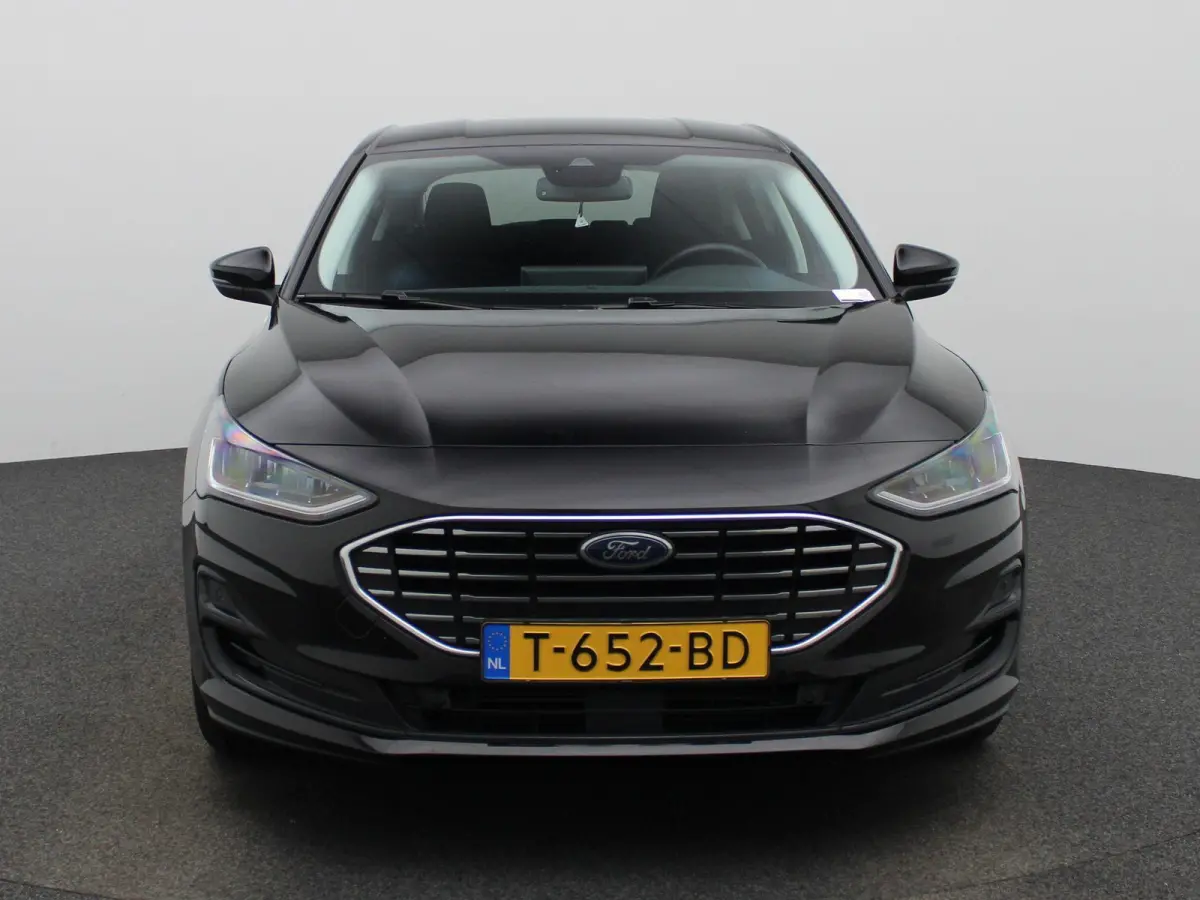 1.0 EcoBoost Hybrid Titanium | Climate Control | Cruise Control | Navigatie | Parkeersensoren V + A | Lichtmetalen Velgen | Apple Carplay/ Android Auto |