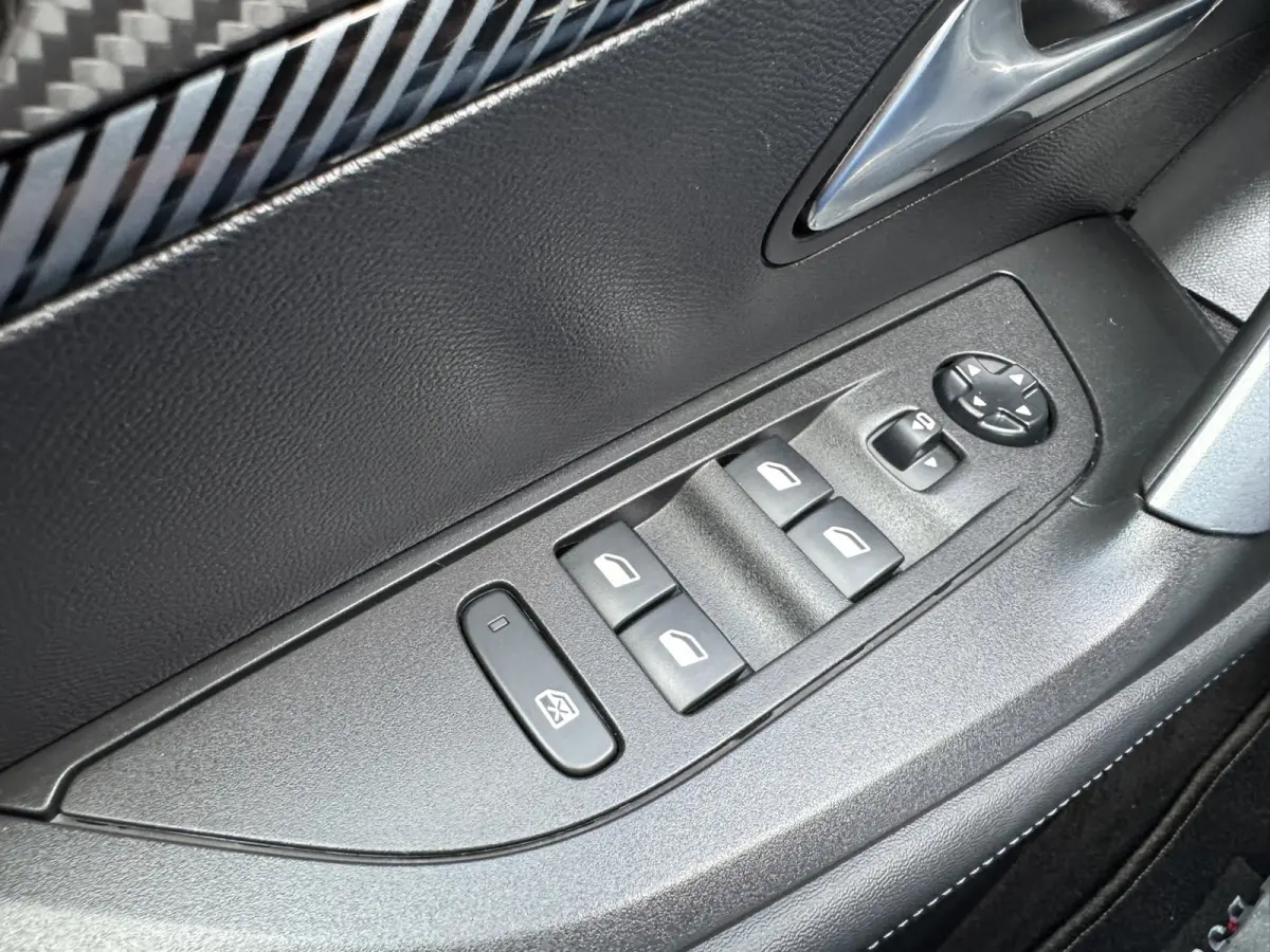 1.2 PureTech Allure Automaat Led Panorama 360 Camera Trekhaak afn. Carplay Cruise