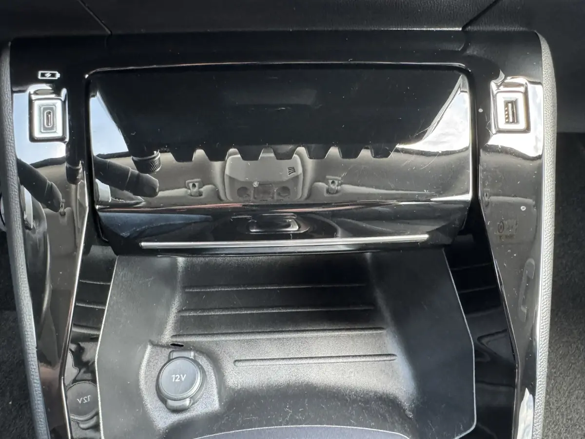 1.2 PureTech Allure Automaat Led Panorama 360 Camera Trekhaak afn. Carplay Cruise