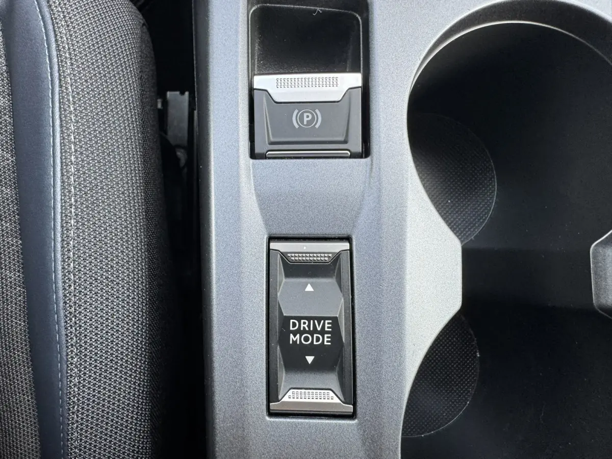 1.2 PureTech Allure Automaat Led Panorama 360 Camera Trekhaak afn. Carplay Cruise