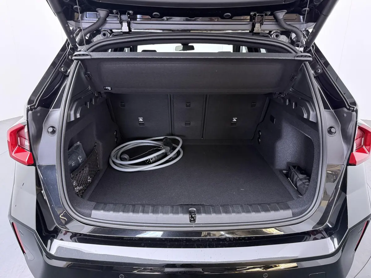eDrive20 67 kWh M Sport Edition | SoH 100% | Comfort Access | Elektrisch bediende stoel | Massage | Panoramadak | Adaptive Cruise |