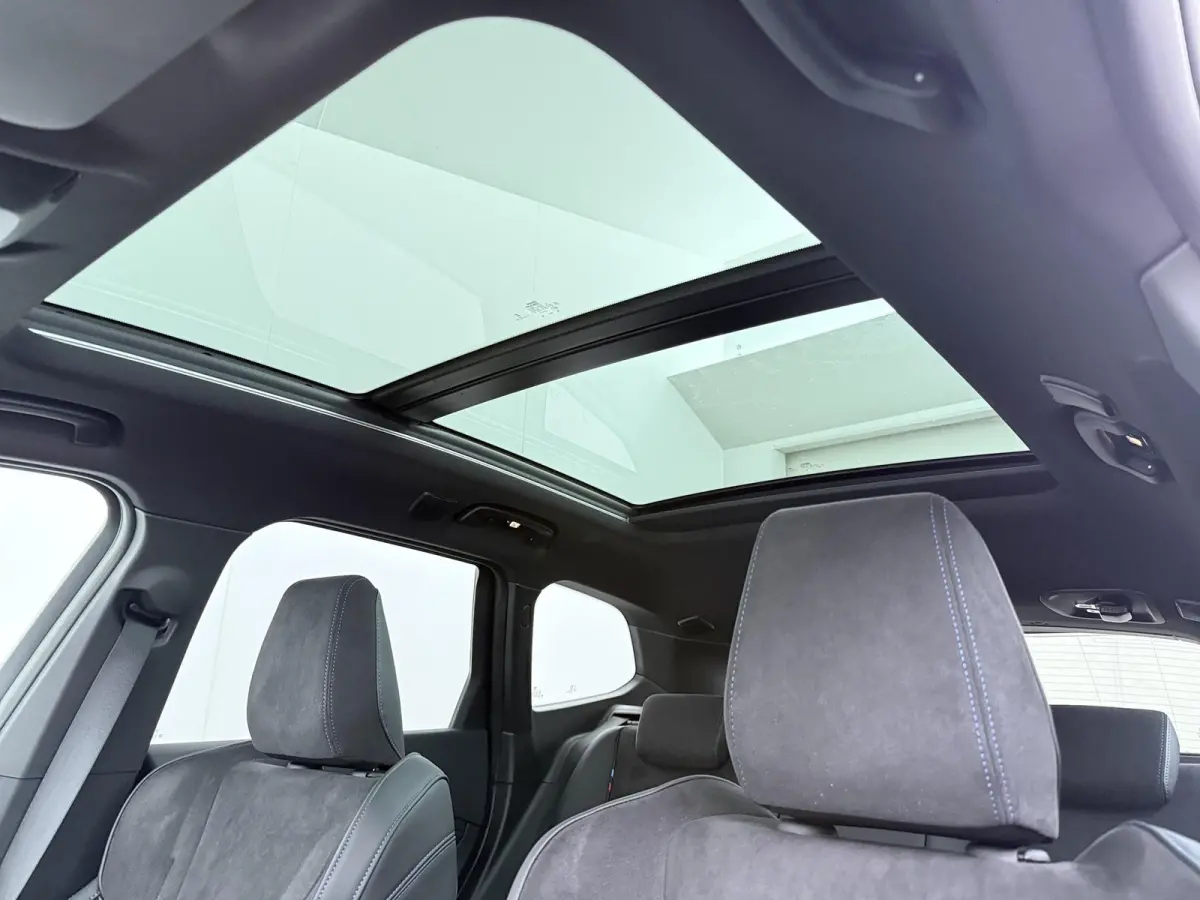 eDrive20 67 kWh M Sport Edition | SoH 100% | Comfort Access | Elektrisch bediende stoel | Massage | Panoramadak | Adaptive Cruise |
