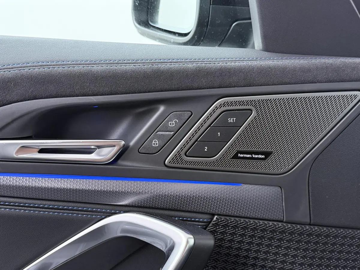 eDrive20 67 kWh M Sport Edition | SoH 100% | Comfort Access | Elektrisch bediende stoel | Massage | Panoramadak | Adaptive Cruise |