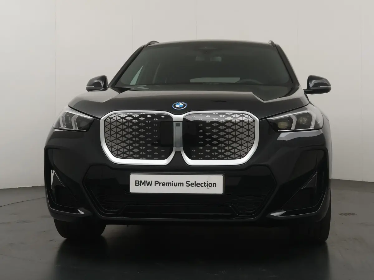 eDrive20 67 kWh M Sport Edition | SoH 100% | Comfort Access | Elektrisch bediende stoel | Massage | Panoramadak | Adaptive Cruise |