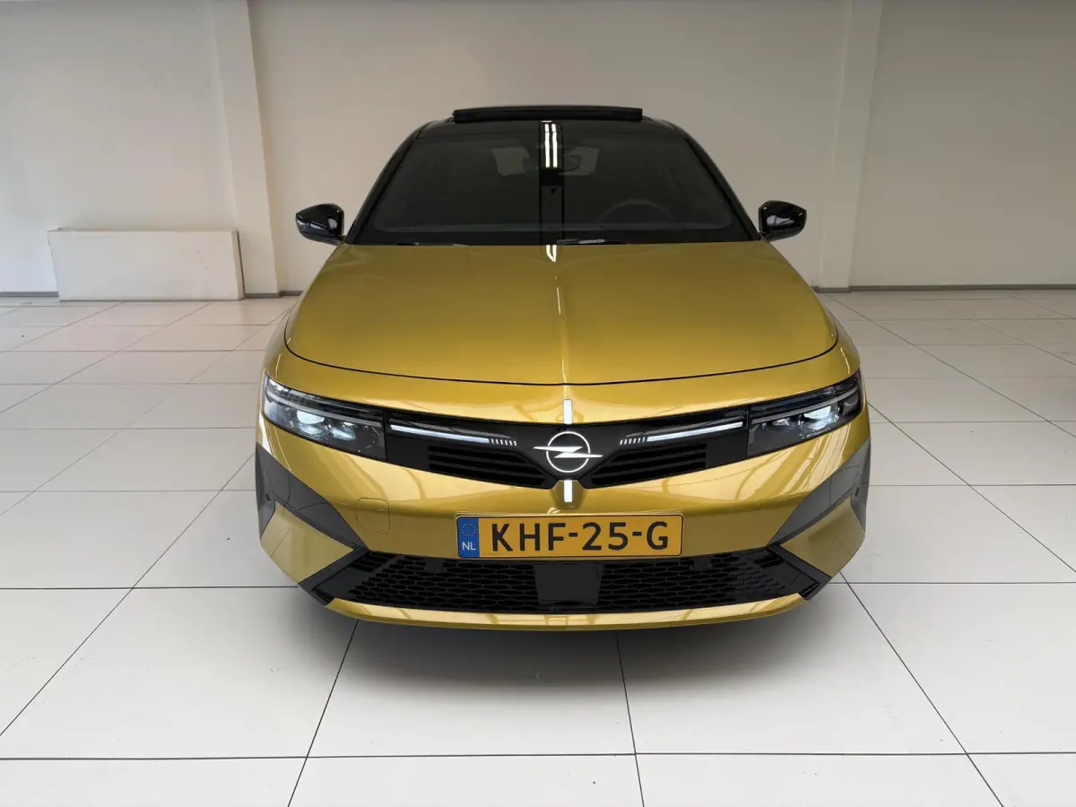 1.6 Turbo Plug In Hybrid Ultimate Levering per september