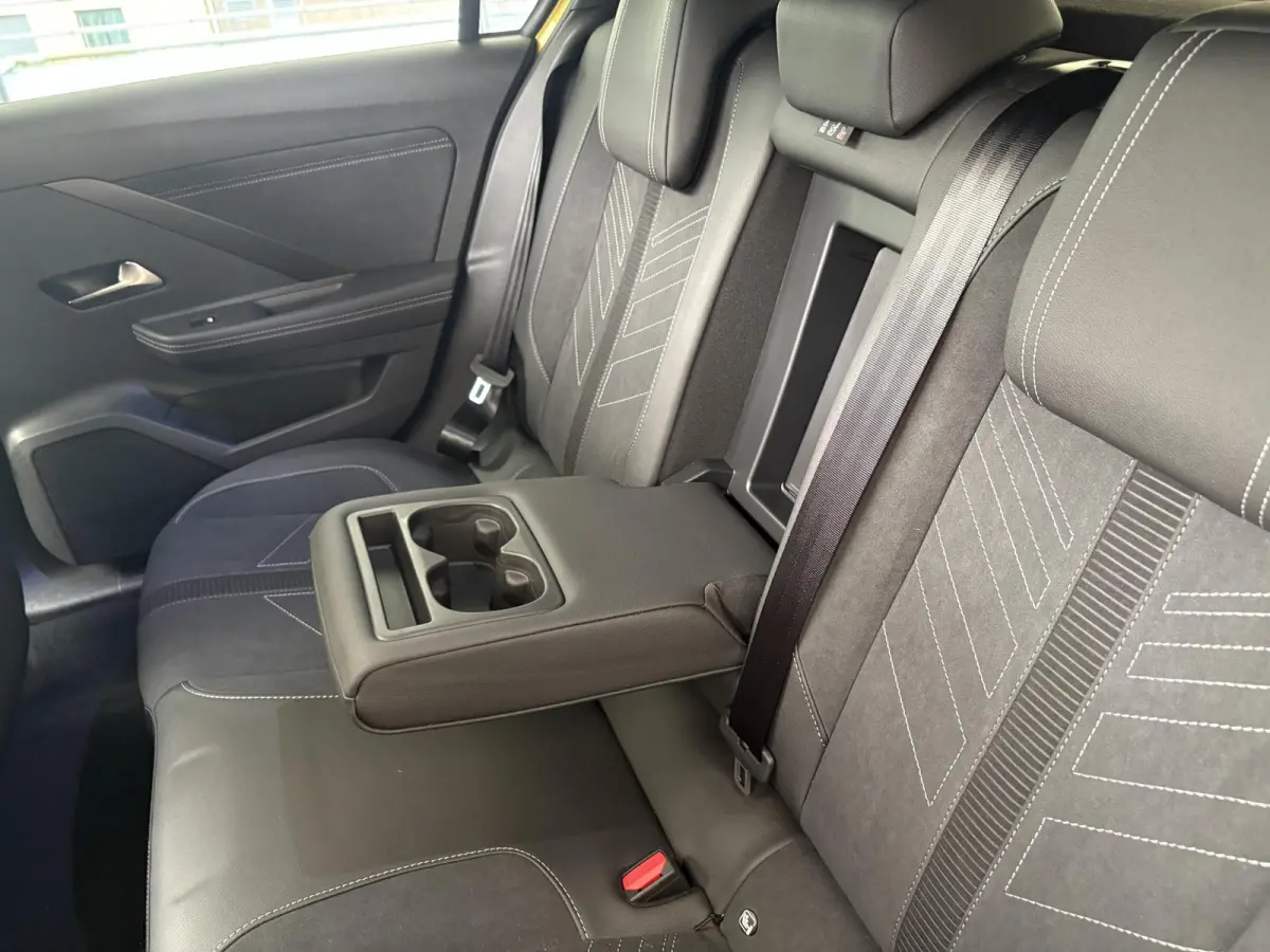 1.6 Turbo Plug In Hybrid Ultimate Levering per september