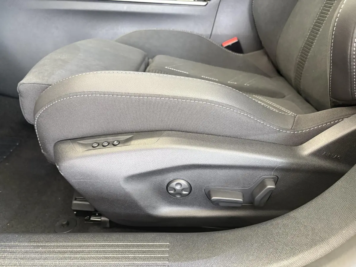 1.6 Turbo Plug In Hybrid Ultimate Levering per september