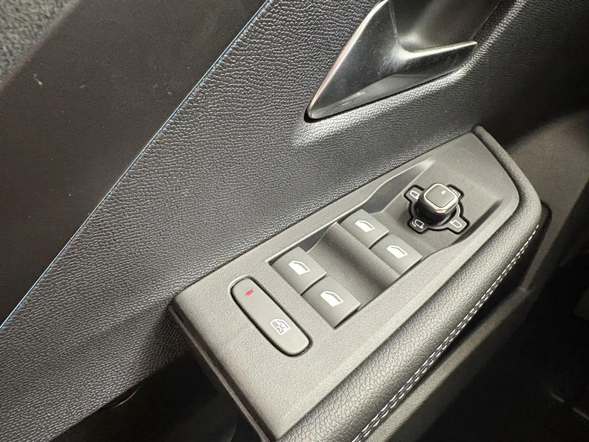 1.6 Turbo Plug In Hybrid Ultimate Levering per september