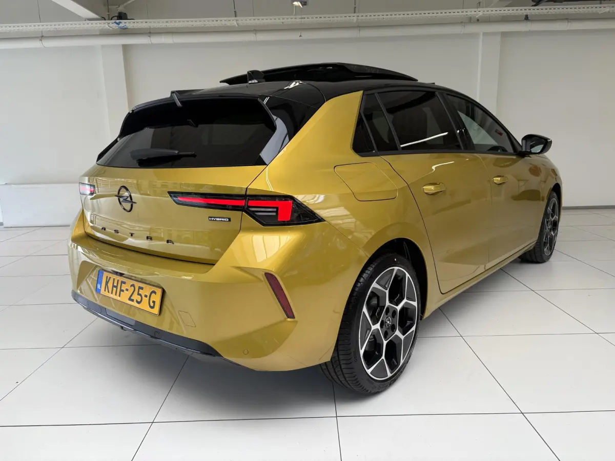1.6 Turbo Plug In Hybrid Ultimate Levering per september