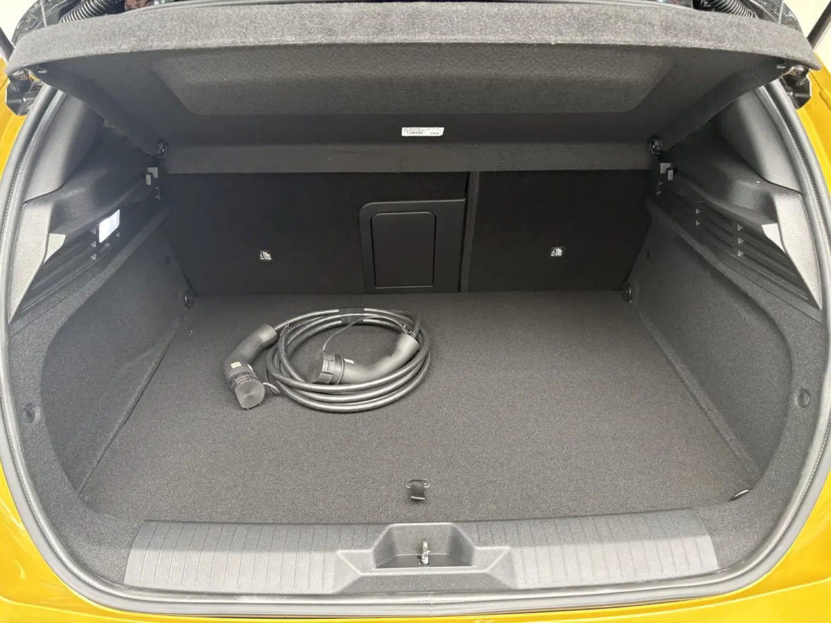 1.6 Turbo Plug In Hybrid Ultimate Levering per september