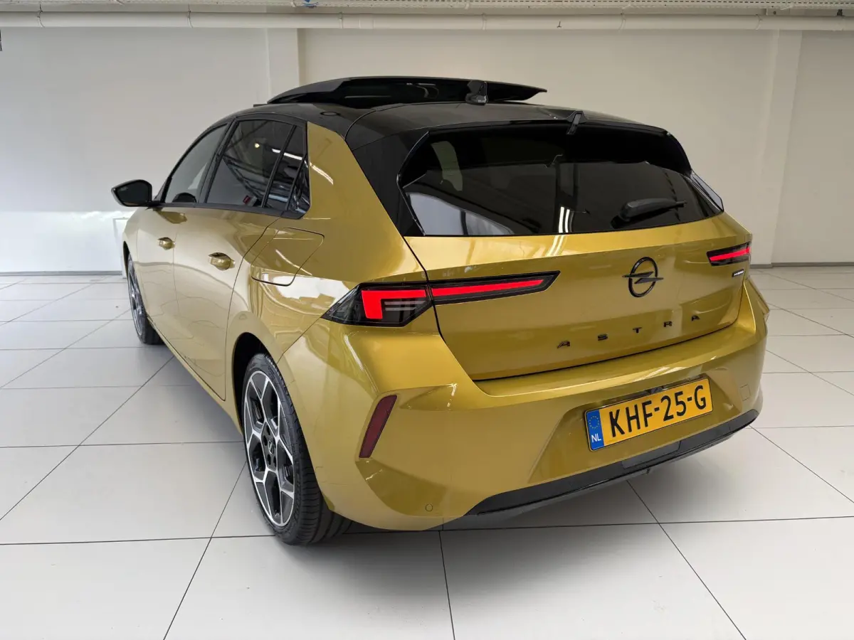 1.6 Turbo Plug In Hybrid Ultimate Levering per september