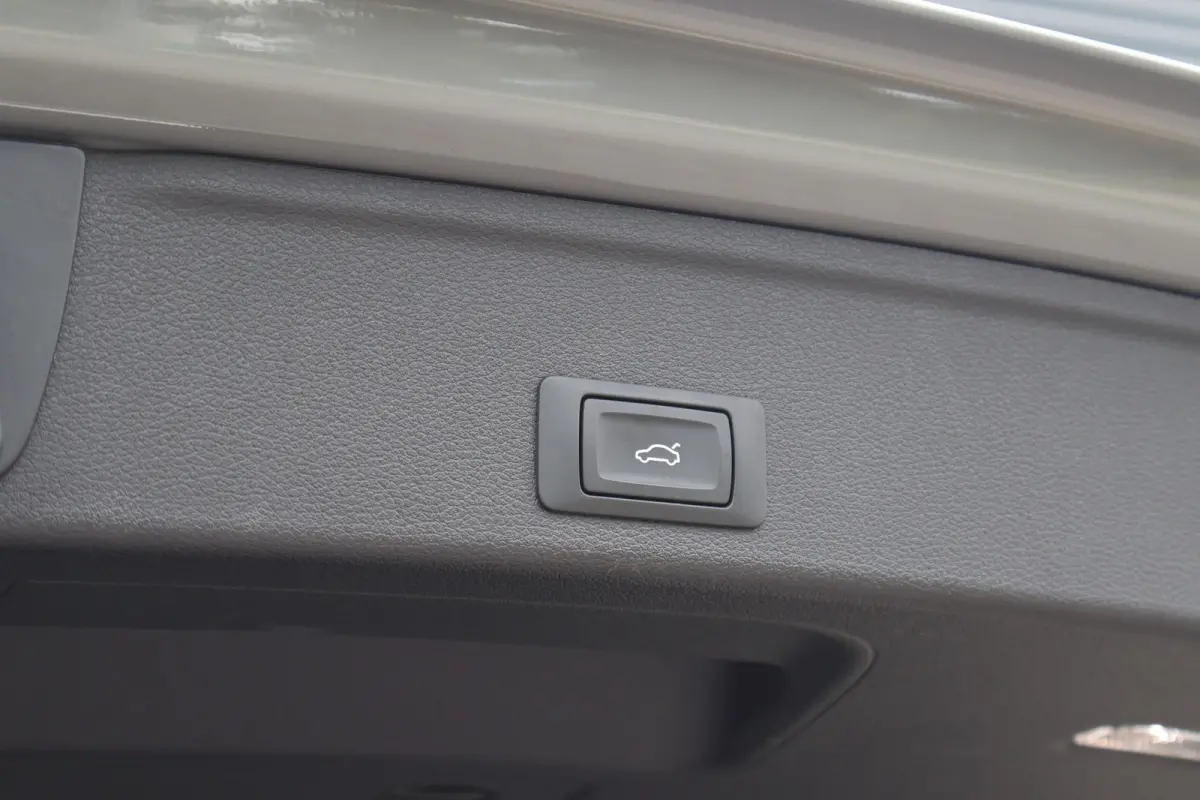 40 TFSI 204pk quattro S edition Competition | Elek. Sportstoelen | Audi-SOUND | Privacy Glas | Apple Carplay & Android Auto | Parkeersensoren | Sportonderstel | 19" Velgen