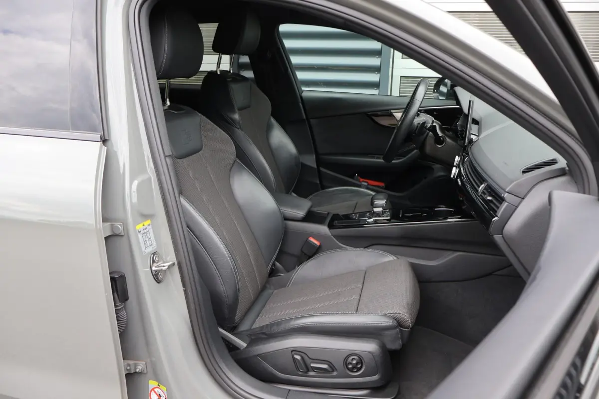 40 TFSI 204pk quattro S edition Competition | Elek. Sportstoelen | Audi-SOUND | Privacy Glas | Apple Carplay & Android Auto | Parkeersensoren | Sportonderstel | 19" Velgen