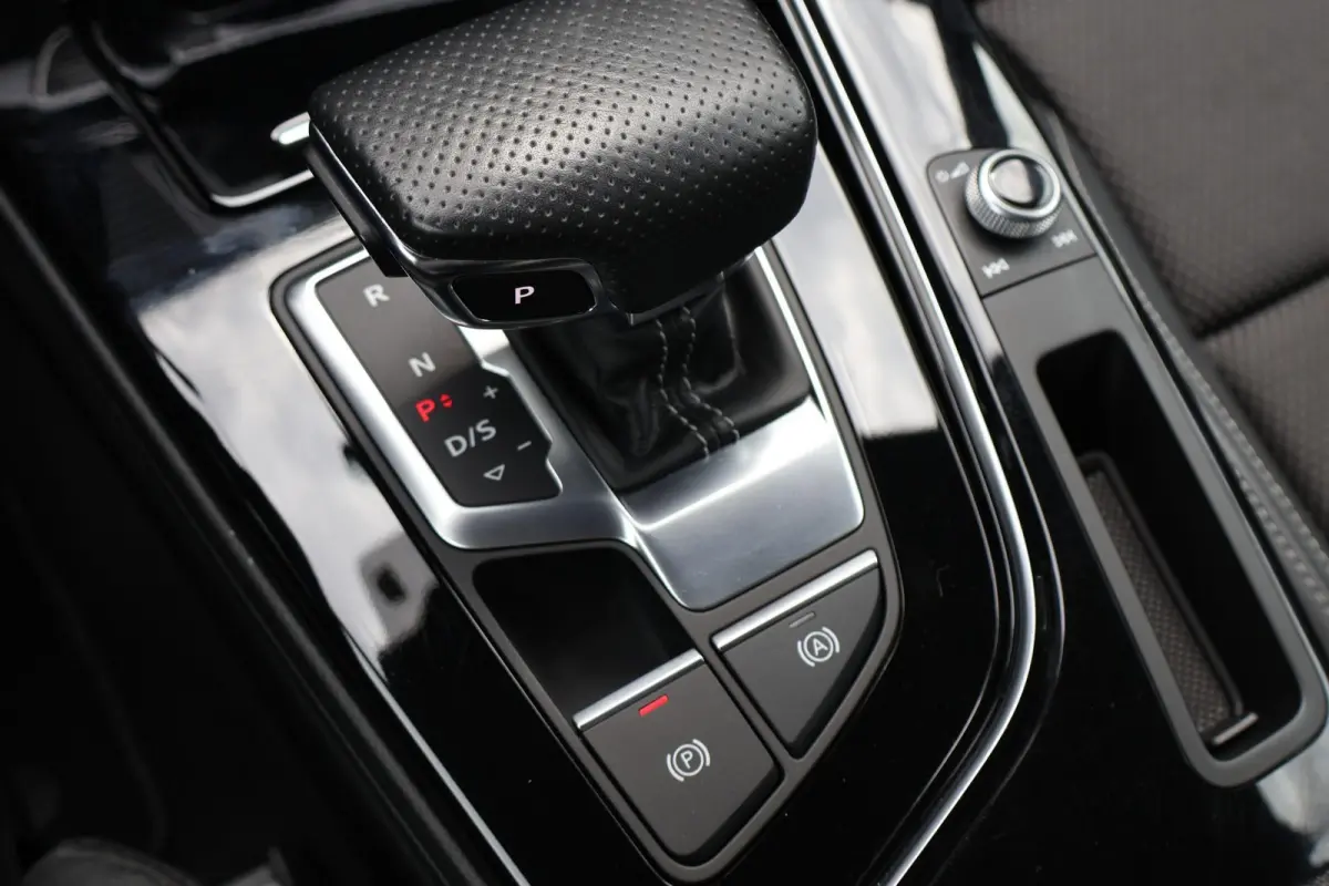 40 TFSI 204pk quattro S edition Competition | Elek. Sportstoelen | Audi-SOUND | Privacy Glas | Apple Carplay & Android Auto | Parkeersensoren | Sportonderstel | 19" Velgen