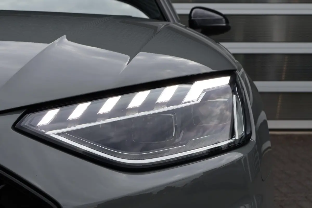 40 TFSI 204pk quattro S edition Competition | Elek. Sportstoelen | Audi-SOUND | Privacy Glas | Apple Carplay & Android Auto | Parkeersensoren | Sportonderstel | 19" Velgen