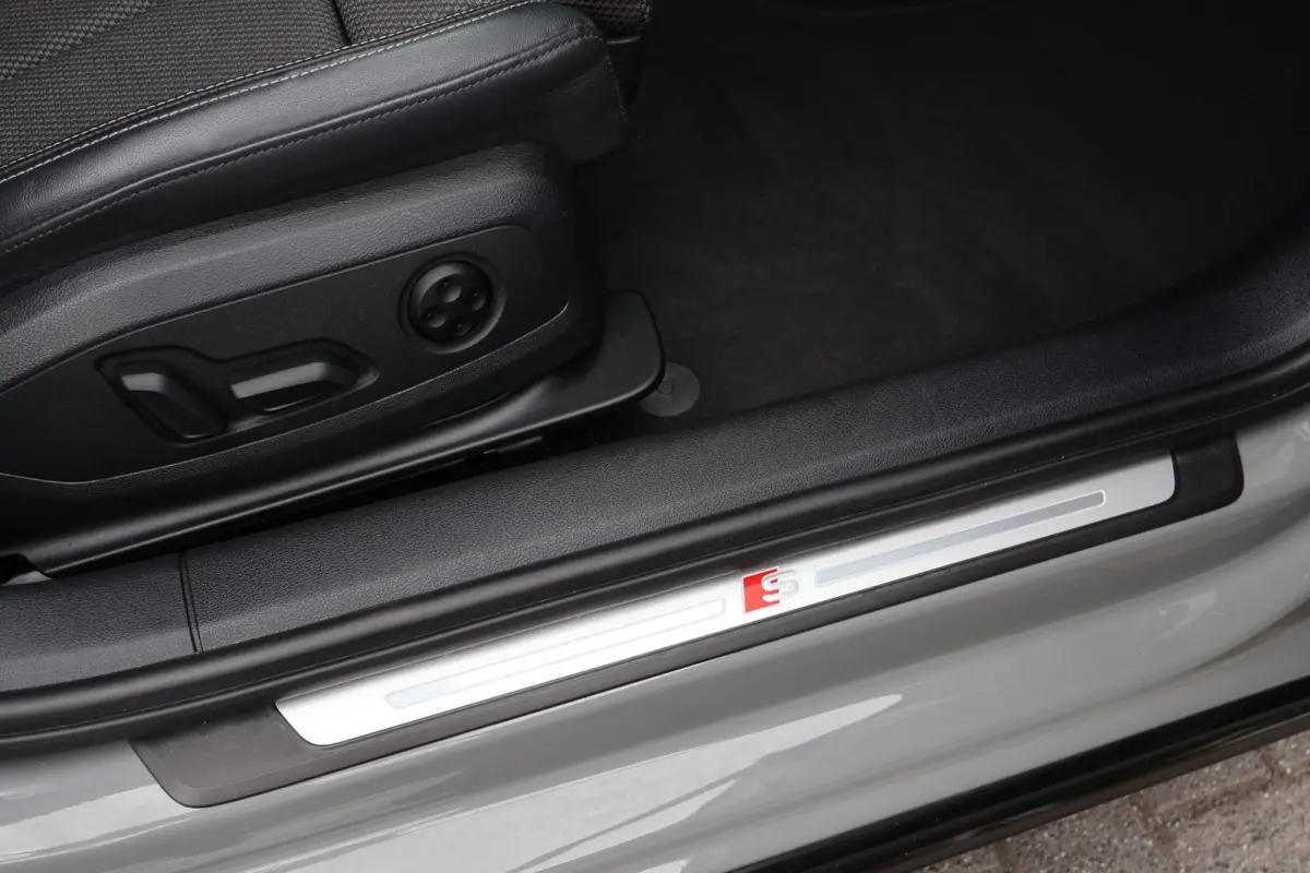 40 TFSI 204pk quattro S edition Competition | Elek. Sportstoelen | Audi-SOUND | Privacy Glas | Apple Carplay & Android Auto | Parkeersensoren | Sportonderstel | 19" Velgen