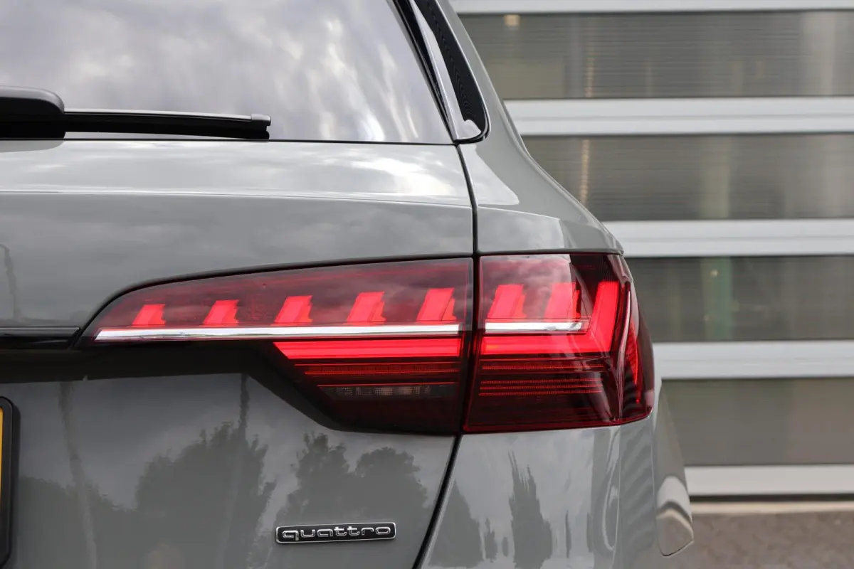 40 TFSI 204pk quattro S edition Competition | Elek. Sportstoelen | Audi-SOUND | Privacy Glas | Apple Carplay & Android Auto | Parkeersensoren | Sportonderstel | 19" Velgen