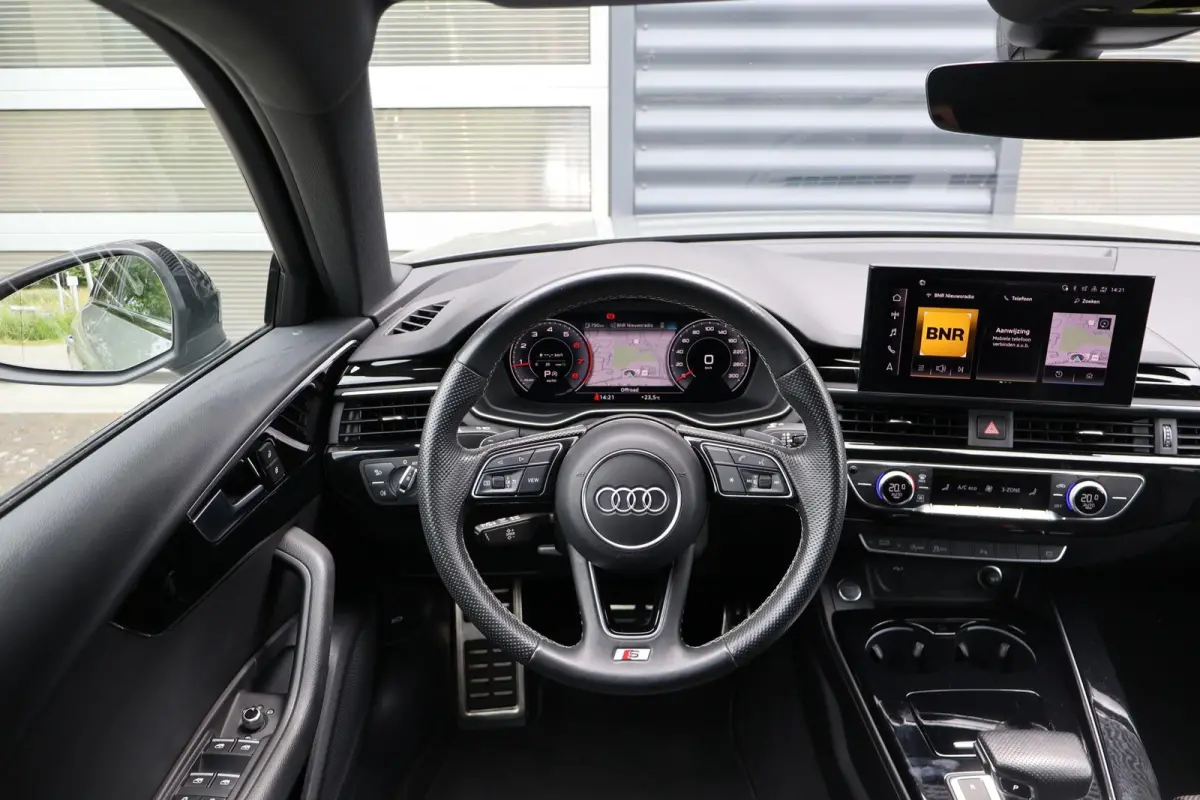 40 TFSI 204pk quattro S edition Competition | Elek. Sportstoelen | Audi-SOUND | Privacy Glas | Apple Carplay & Android Auto | Parkeersensoren | Sportonderstel | 19" Velgen