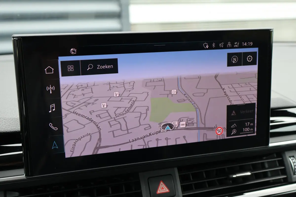 40 TFSI 204pk quattro S edition Competition | Elek. Sportstoelen | Audi-SOUND | Privacy Glas | Apple Carplay & Android Auto | Parkeersensoren | Sportonderstel | 19" Velgen