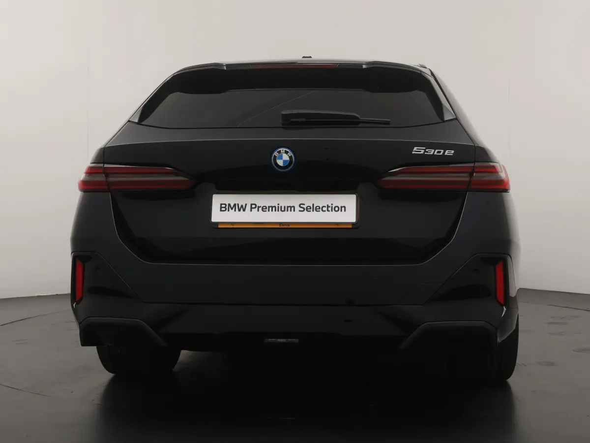 530e M Sport Edition | SoH 100% | M-Sport Pro | Head-Up | 360 Camera | Trekhaak | Comfort Access |