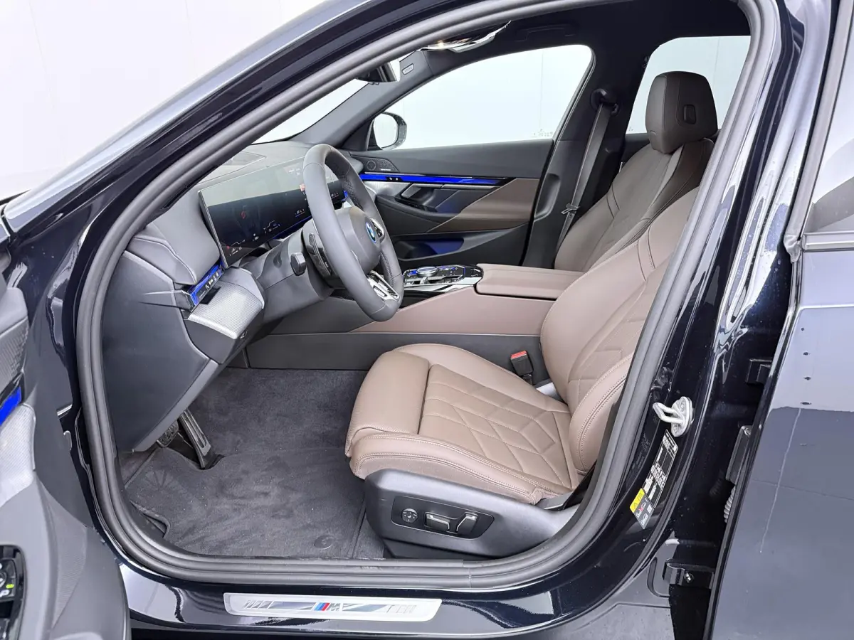 530e M Sport Edition | SoH 100% | M-Sport Pro | Head-Up | 360 Camera | Trekhaak | Comfort Access |
