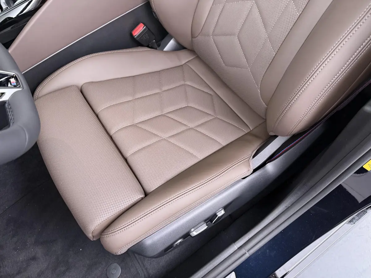 530e M Sport Edition | SoH 100% | M-Sport Pro | Head-Up | 360 Camera | Trekhaak | Comfort Access |