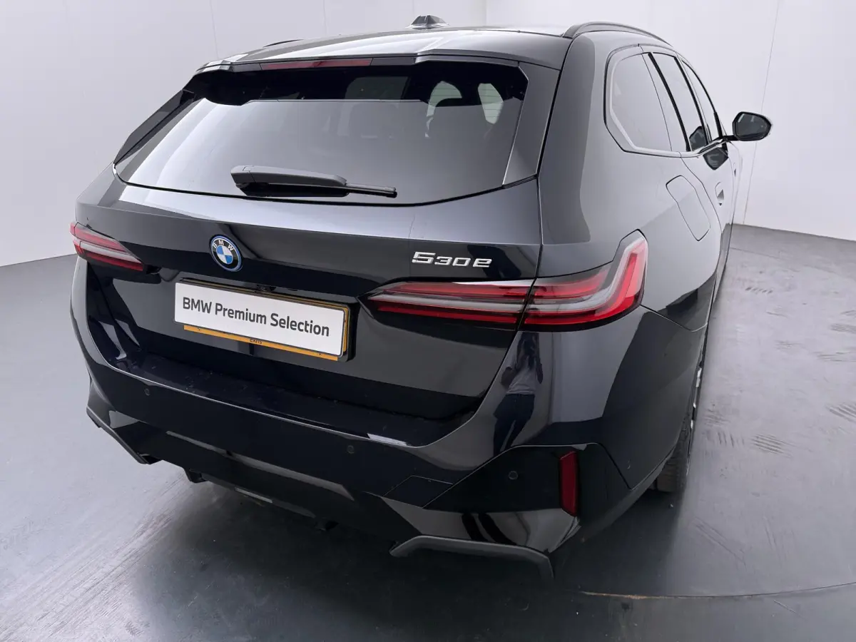 530e M Sport Edition | SoH 100% | M-Sport Pro | Head-Up | 360 Camera | Trekhaak | Comfort Access |
