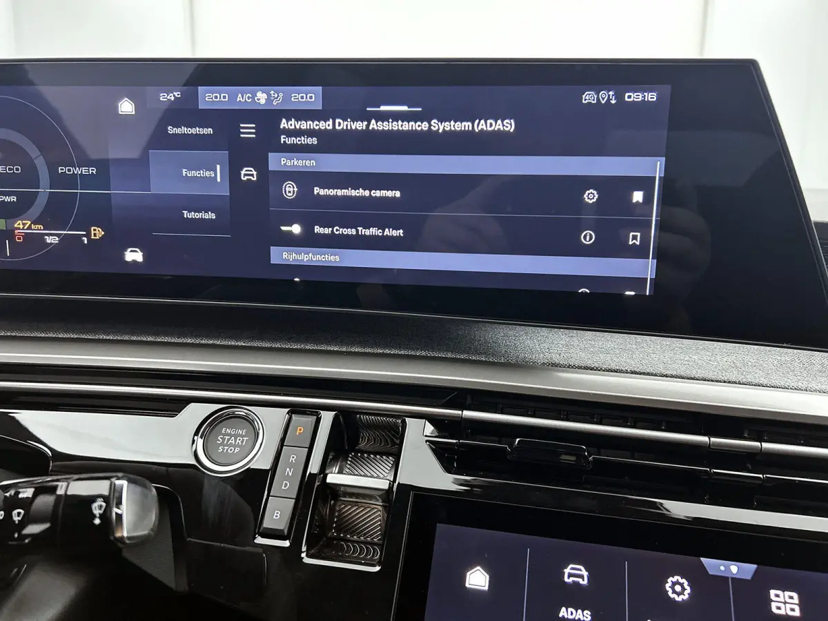 1.6 plug-in Hybrid 225pk GT Exclusive Automaat | Schuif-/Kanteldak | Elektrische Verstelb. Bestuurdersstoel | 360° Camera | Navigatie | Stoelverwarming Voor + Achter | Leder | Elektrische K