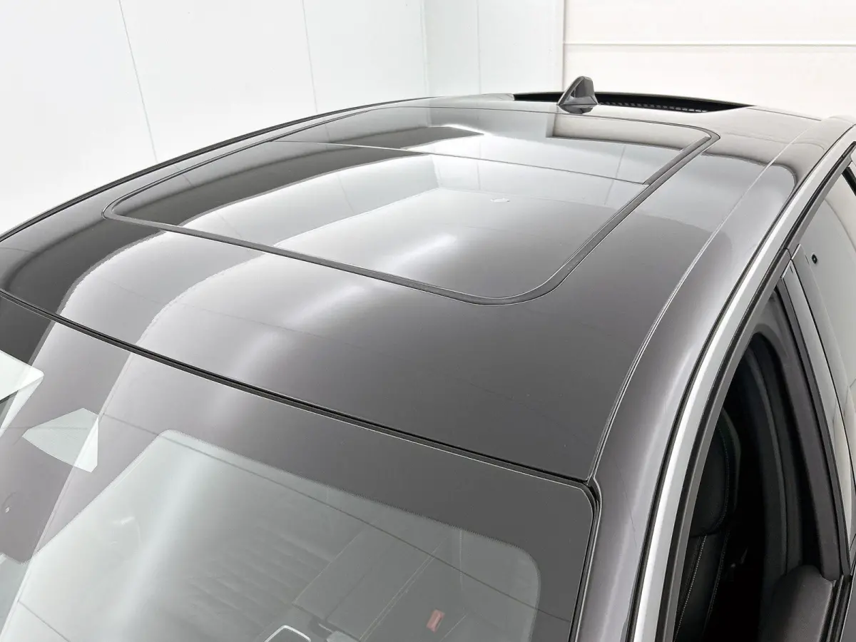 1.6 plug-in Hybrid 225pk GT Exclusive Automaat | Schuif-/Kanteldak | Elektrische Verstelb. Bestuurdersstoel | 360° Camera | Navigatie | Stoelverwarming Voor + Achter | Leder | Elektrische K
