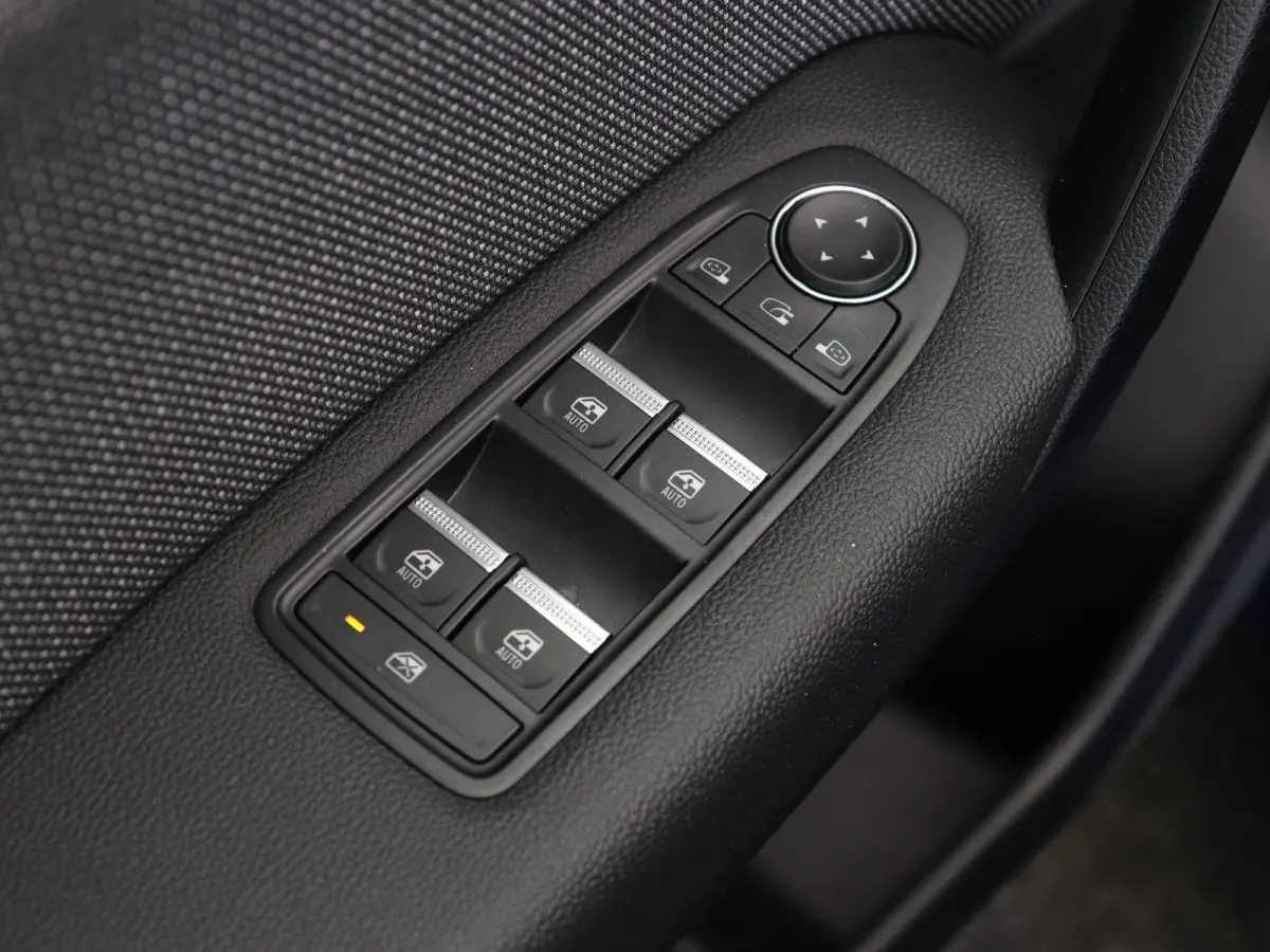 1.6 E-Tech full hybrid 145 techno | Achteruitrijcamera | Adaptieve cruise control | Digitale Cockpit | Navigatie |