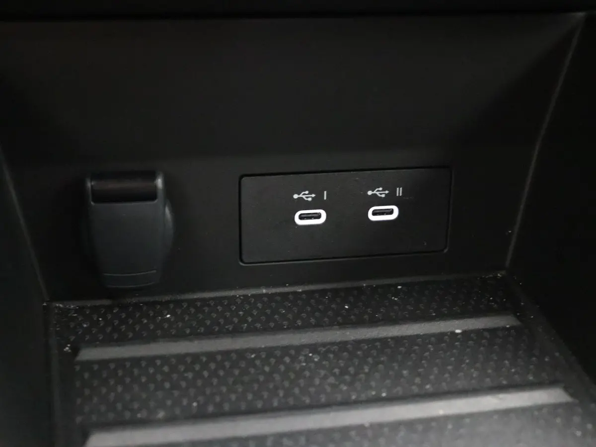 1.6 E-Tech full hybrid 145 techno | Achteruitrijcamera | Adaptieve cruise control | Digitale Cockpit | Navigatie |