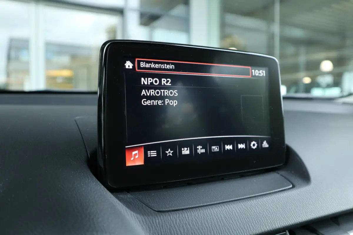 1.5 Skyactiv-G Dynamic+ Airco / Cruise / Navi / LM-Velgen / Audio