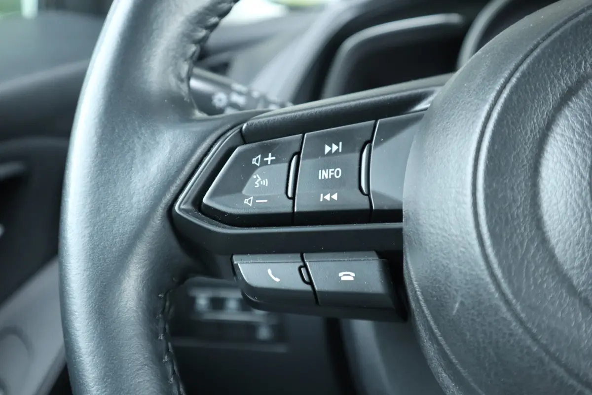 1.5 Skyactiv-G Dynamic+ Airco / Cruise / Navi / LM-Velgen / Audio