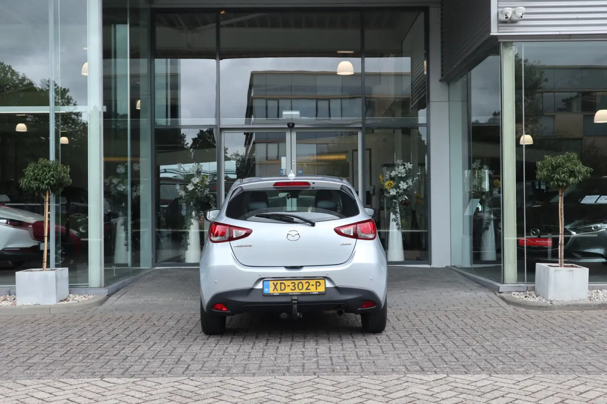 1.5 Skyactiv-G Dynamic+ Airco / Cruise / Navi / LM-Velgen / Audio