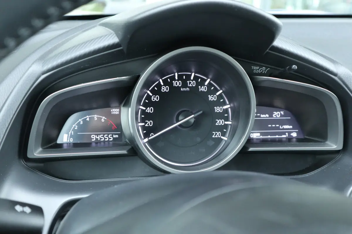 1.5 Skyactiv-G Dynamic+ Airco / Cruise / Navi / LM-Velgen / Audio