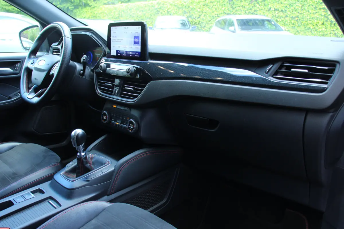1.5EB ST-Line X | TREKHAAK | CAMERA | B&O AUDIO | STOELVERWARMING | CARPLAY | KEYLESS | LED