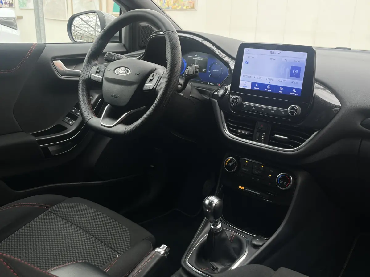 EcoBoost ST-Line | Stuur- en stoelverwarming | Apple Carplay | Navigatie |