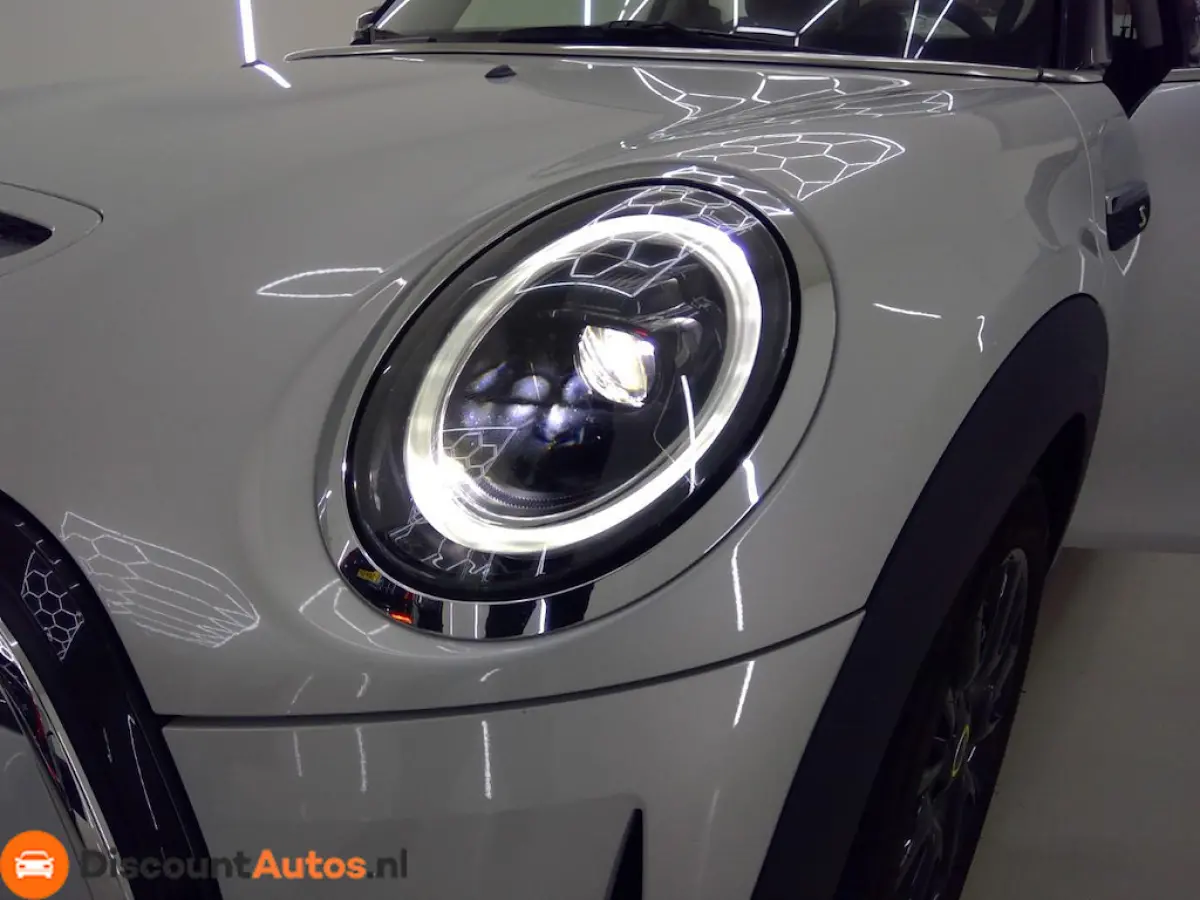 Business Edition 33 kWh - 98% SoH - White silver