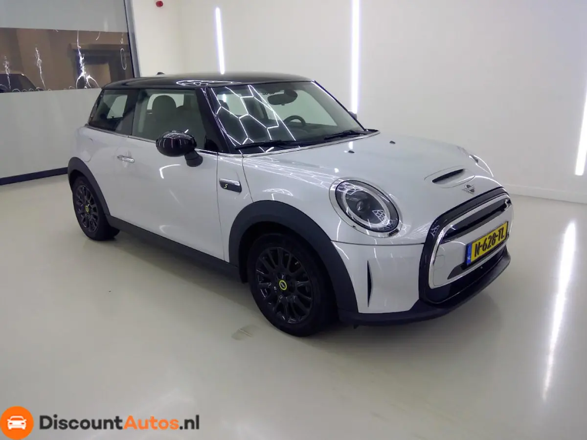 Business Edition 33 kWh - 98% SoH - White silver