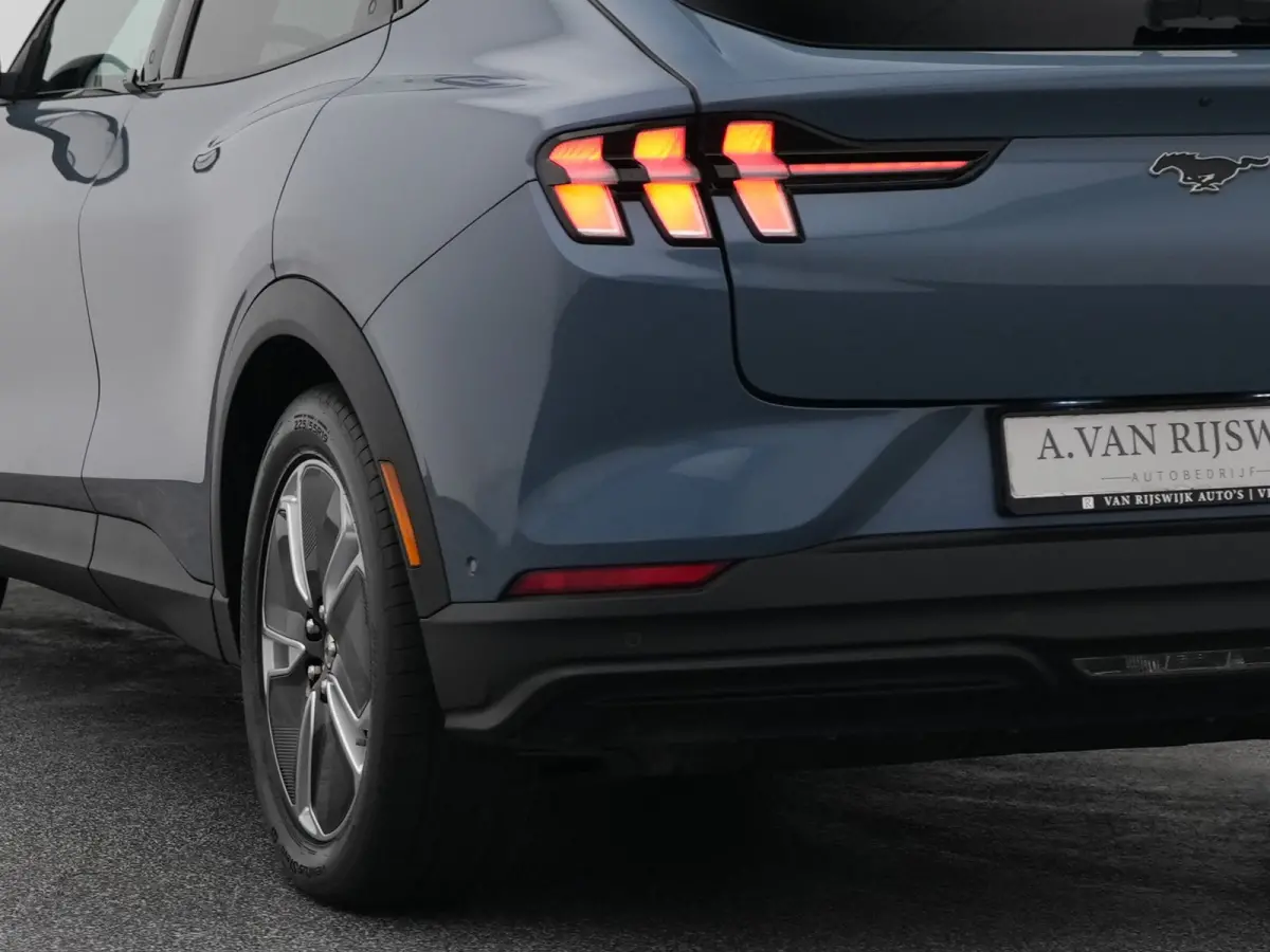 Standard RWD 75 kWh | 360° | ADAPTIVE | STOEL- EN STUURVERW.