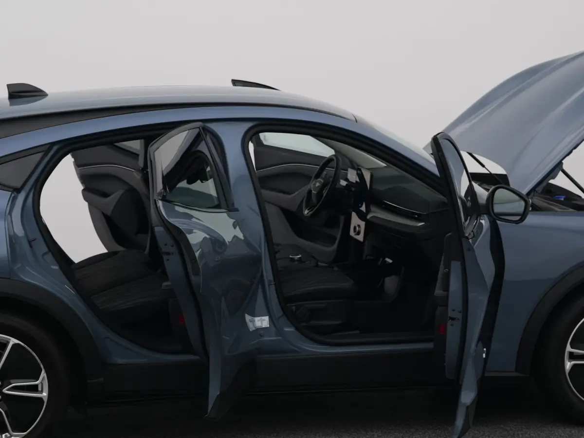 Standard RWD 75 kWh | 360° | ADAPTIVE | STOEL- EN STUURVERW.
