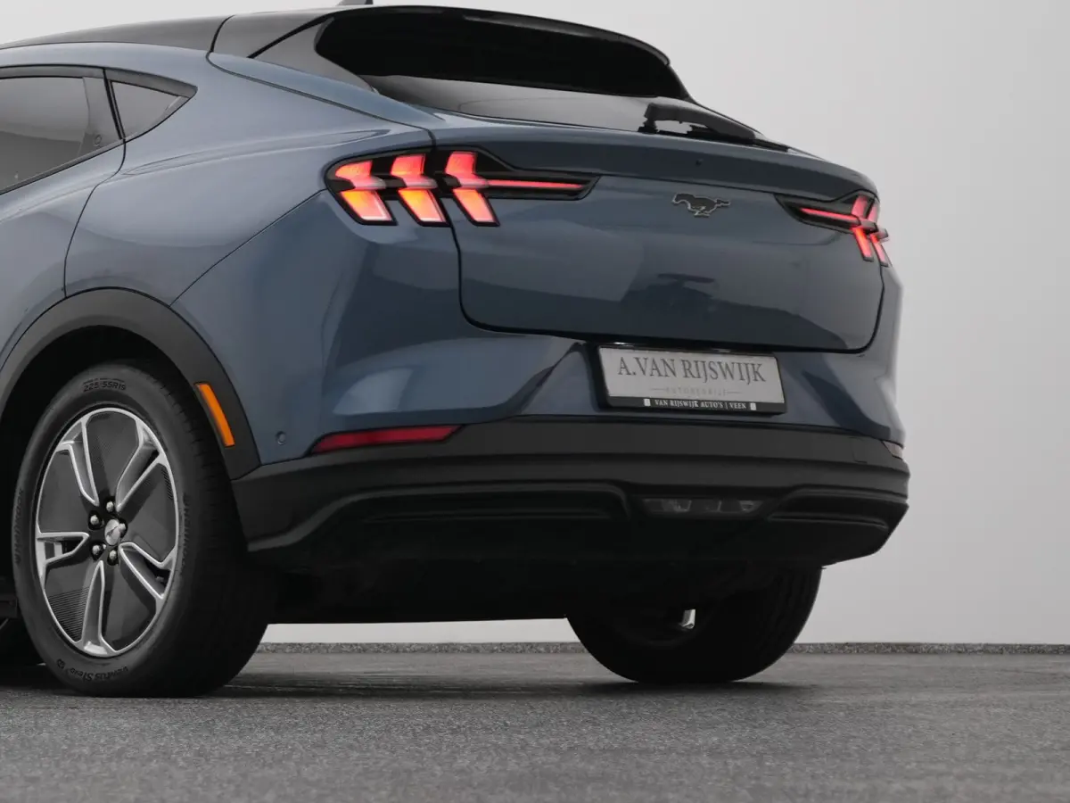 Standard RWD 75 kWh | 360° | ADAPTIVE | STOEL- EN STUURVERW.