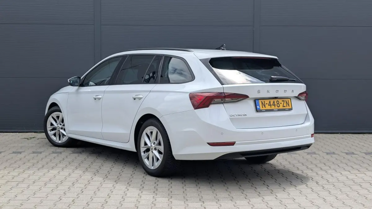 1.0 TSI 110pk Business Edition Plus | Navigatie | Camera | Adaptive Cruise