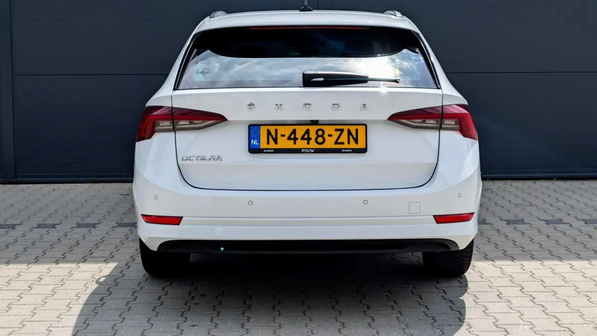 1.0 TSI 110pk Business Edition Plus | Navigatie | Camera | Adaptive Cruise