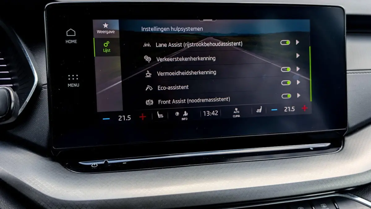 1.0 TSI 110pk Business Edition Plus | Navigatie | Camera | Adaptive Cruise