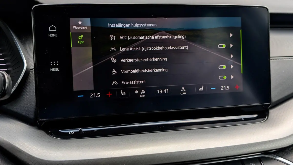 1.0 TSI 110pk Business Edition Plus | Navigatie | Camera | Adaptive Cruise