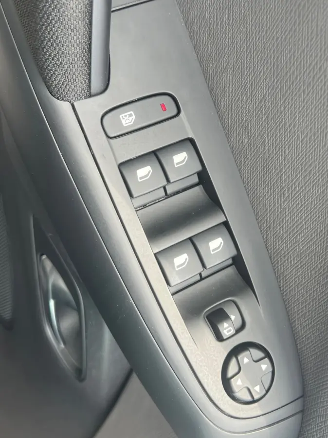 1.2 PureTech 130pk Selection-Gris Platinium-Carplay/Camera - Fijne hoogzitter