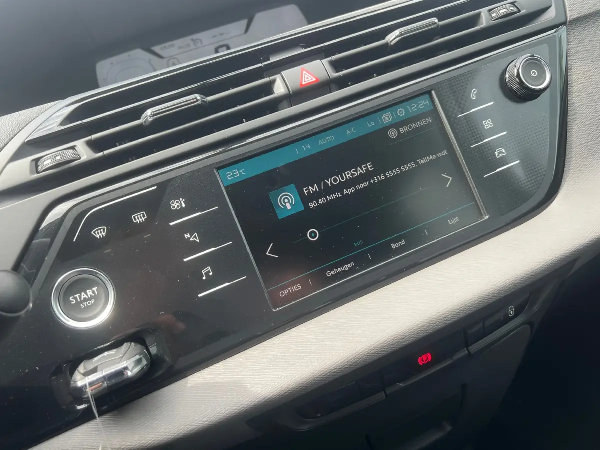 1.2 PureTech 130pk Selection-Gris Platinium-Carplay/Camera - Fijne hoogzitter