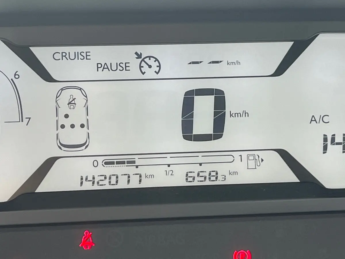 1.2 PureTech 130pk Selection-Gris Platinium-Carplay/Camera - Fijne hoogzitter